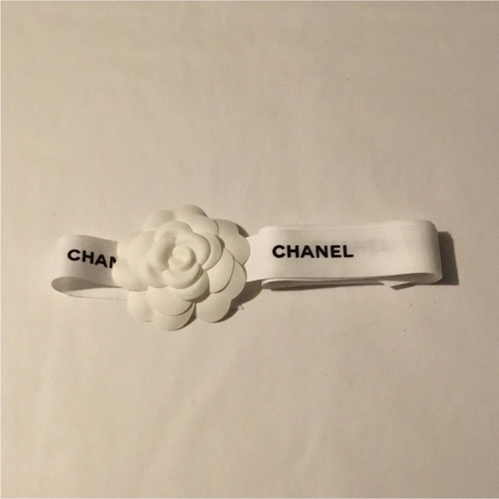 CHANEL 75”LONG WHITE RIBBON BLACK LOGO PRINTED WITH CAMELLIA FLOWER ATTACH